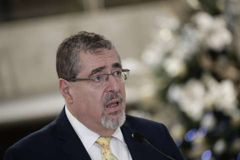 Petro pide a los presidentes de América ir a la posesión de Arévalo en Guatemala