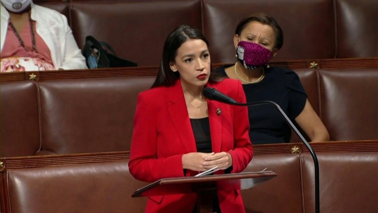 Alexandria Ocasio-Cortez: Así le respondió AOC al republicano que la llamó “perra”