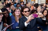 Bradley Cooper y Michael Fassbender ‘arrasan’ en Glastonbury