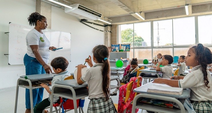 Prima para maestros: de cuánto es, cuándo pagan y quiénes no la reciben