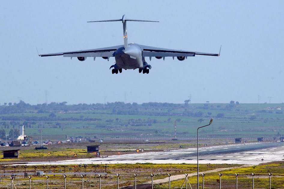 Turquía cambió su política con respecto a la lucha contra el Estado Islámico (EI) y permitirá que Estados Unidos lance ataques aéreos desde su territorio contra este grupo yihadista en Siria, según altos funcionarios del departamento de Defensa de EE.UU. / EFE