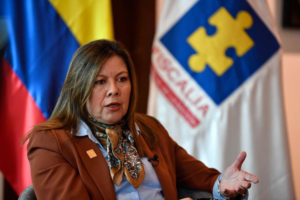 Fiscal general de la nación durante entrevista