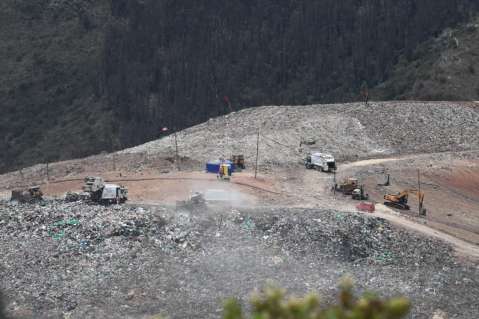 Distrito analiza posibilidad de nuevos derrumbes en el Relleno Doña Juana