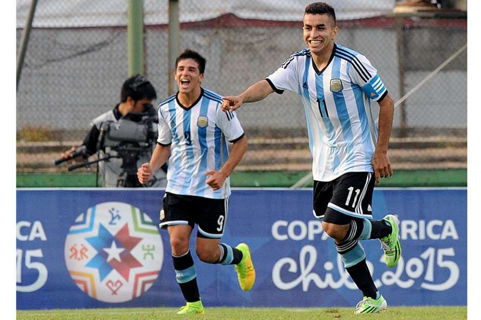 Angel Correa celebra uno de los goles de la victoria albiceleste. Foto: AFP