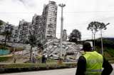 Ordenan evacuar habitantes de un edificio en Medellín