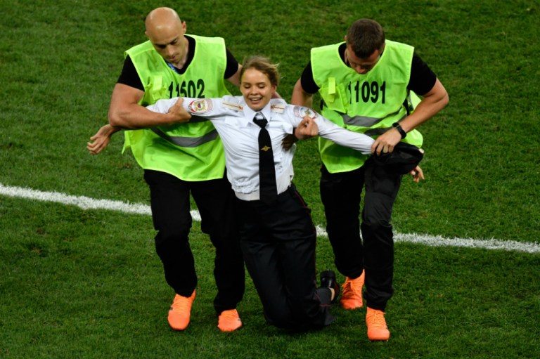 ¿Quiénes son Pussy Riot, las invasoras de la cancha en la final del Mundial de Rusia?
