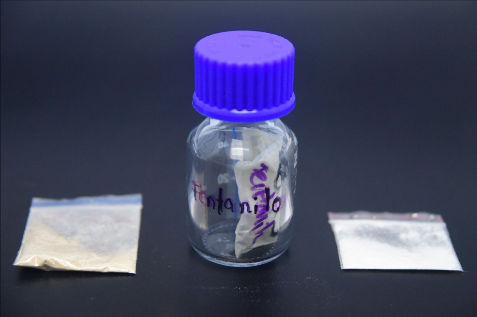 Muestras de fentanilo analizadas en el laboratorio químico de la Dirección de Antinarcóticos de Colombia de la Policía Nacional (DIRAN).