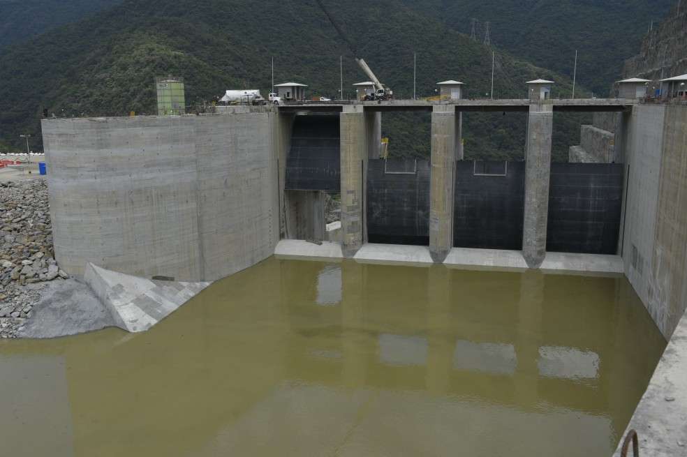 Las compuertas del vertedero vistas desde el lado del embalse. / EPM
