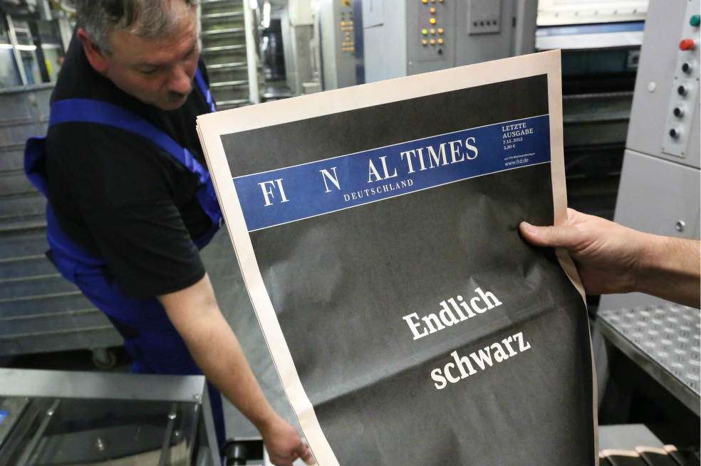 Ante el cierre del ‘Financial Times Deutschland’, la canciller alemana hizo un llamado al sector para que conserve su ánimo en medio de la crisis económica. / AFP