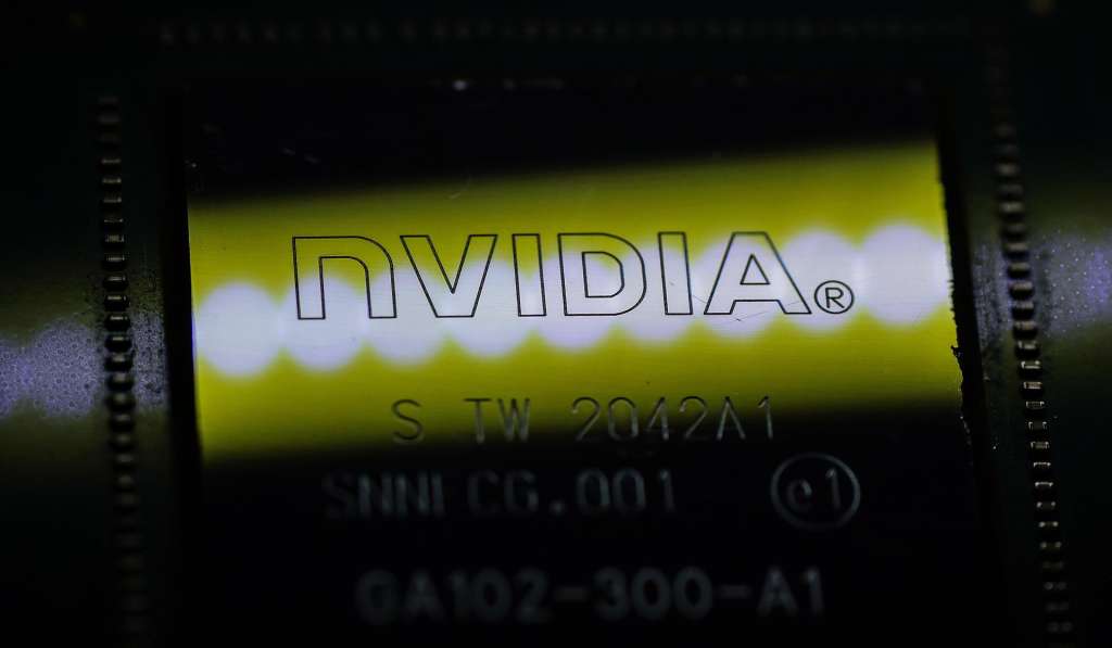 Berlin (Germany), 23/07/2025.- A photo illustration shows a discarded chip by US technology company Nvidia, in Berlin, Germany, 23 July 2025. According to Nvidia, H20 chips will soon be delivered to China again. The high-tech products were long banned by US presidents Biden and Trump. After its share price plummeted in January 2025, US chip manufacturer Nvidia has reported record sales. (Alemania) EFE/EPA/HANNIBAL HANSCHKE ILLUSTRATION