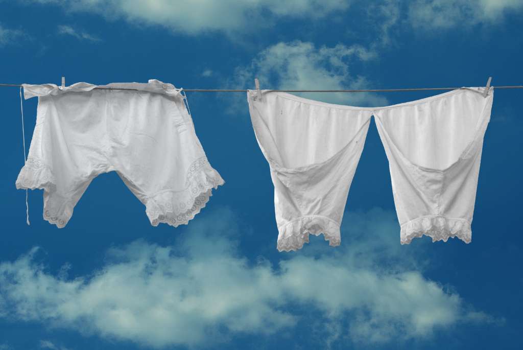 Si has notado que tu ropa tiene un olor a humedad desagradable incluso después de lavarla, es probable que esté necesitando un tratamiento extra para eliminarlo.