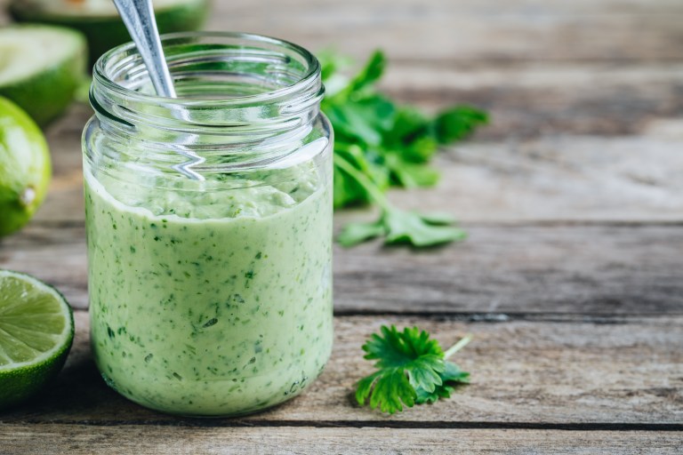 Aderezo cremoso de cilantro y aguacate