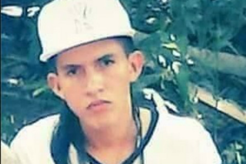 Brayan Stiven Lozano Rojas se dio a conocer en Girardot como cantante de rap. / Archivo particular