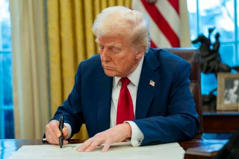 ¿Trump impondrá aranceles a productos canadienses y mexicanos este 1.º de febrero?