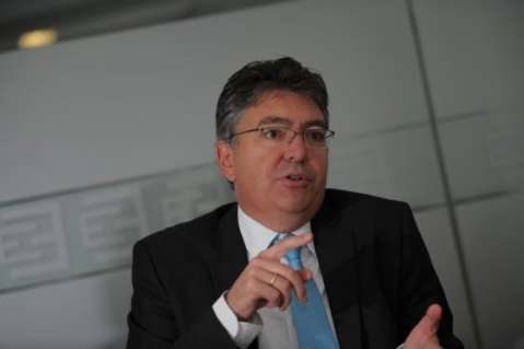 Fiscalía abrió investigación preliminar contra ministro de Hacienda por venta de Isagen