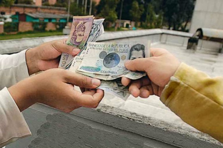 Fiscalía investiga caso de falsos funcionarios en Bogotá, que estafan a contribuyentes morosos