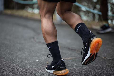 ¿Por qué dan calambres en las piernas durante el running?