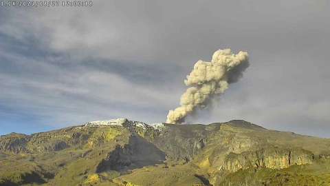 Aumentó actividad del volcán Nevado del Ruiz, pero se mantiene en Alerta Amarilla