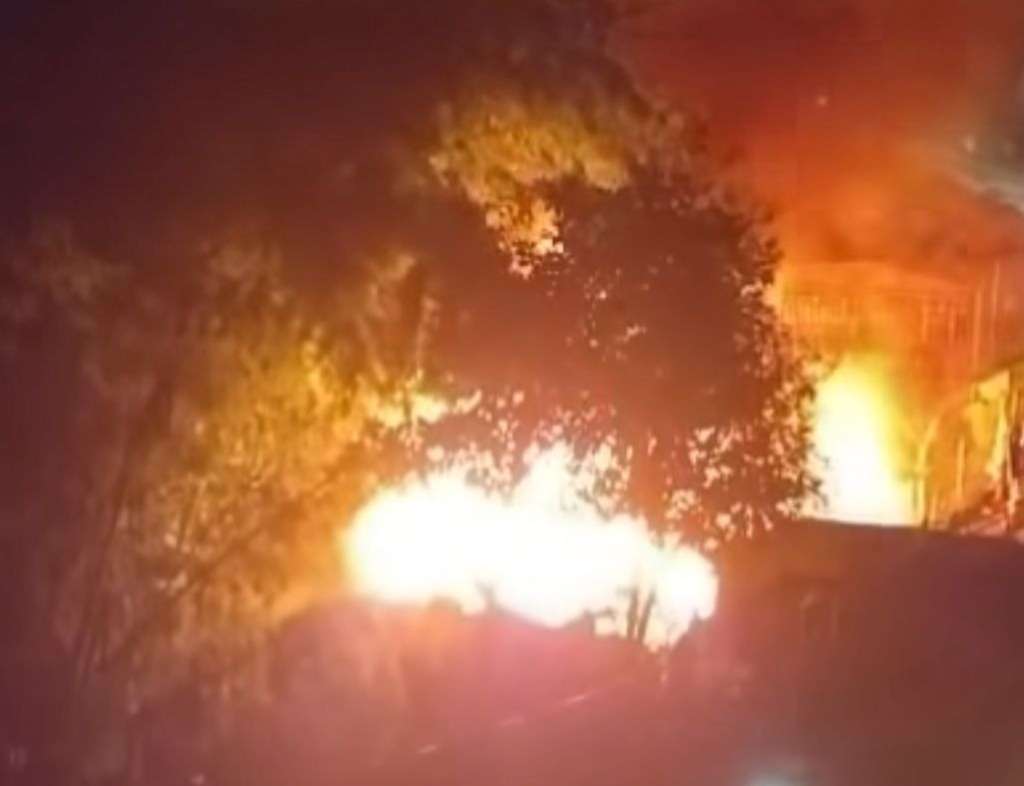 Un velón encendido podría haber provocado el incendio que dejó a siete familias sin hogar en Calarcá; siguen investigando las causas.