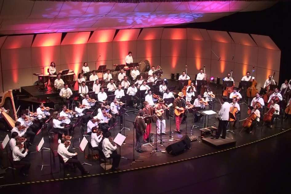 Jorge Velosa durante su presentación con el proyecto ‘Carranga Sinfónica’ / Cortesía Orquesta Sinfónica Nacional de Colombia