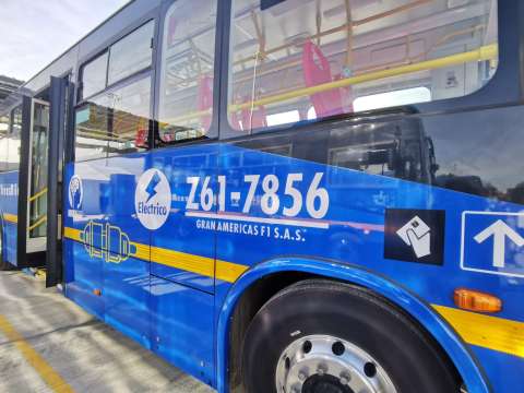 Este año empezaron a operar en Bogotá 126 buses eléctricos del SITP