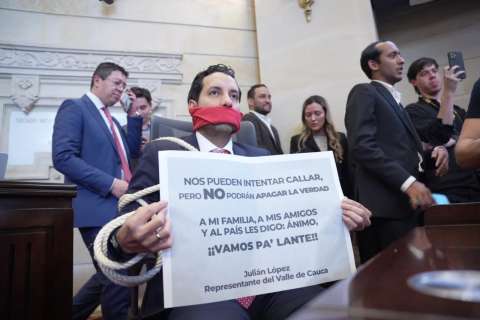 Partido de la U mantiene sanciones al presidente de la Cámara, Julián López