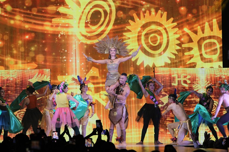María Fernanda Aristizábal fue coronada como Miss Universo Colombia