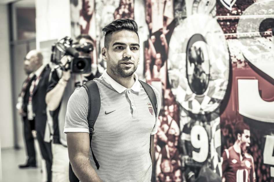 El delantero colombiano Radamel Falcao García llegando al estadio del Lille para volver a jugar con el Mónaco. / @AS_Monaco