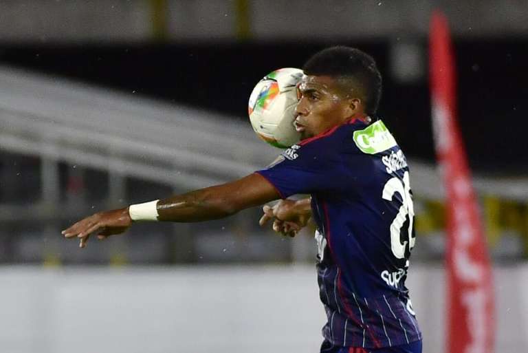 Santa Fe rescató un empate en El Campín, cuando parecía que Junior daba el golpe en la ida de la semifinal. Todo se definirá la próxima semana en la vuelta que se jugará en Barranquilla. Estas fueron las mejores imágenes.