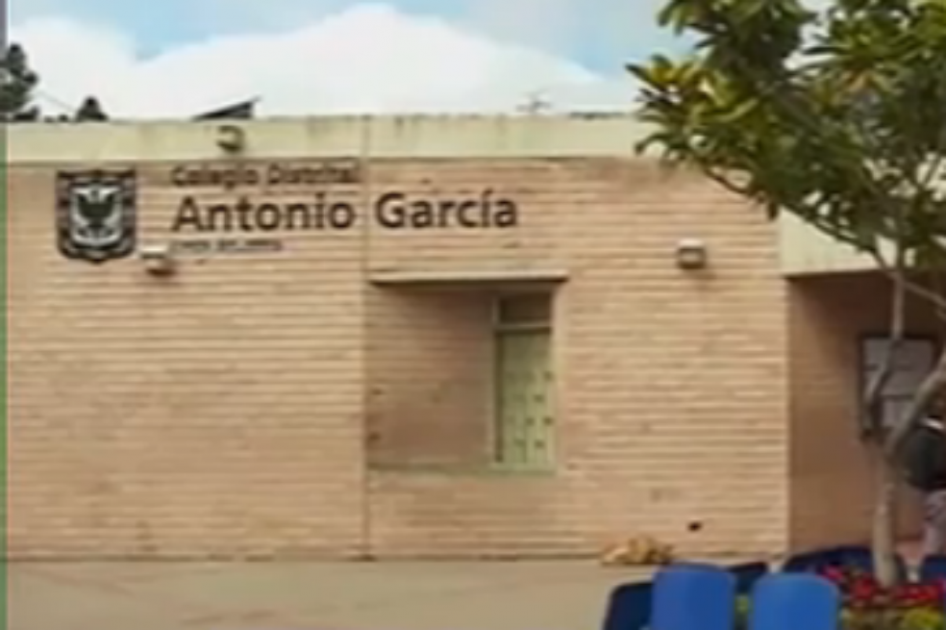 Se han presentado tres casos de matoneo en este colegio del sur de la ciudad. / Captura de video de Noticias Caracol