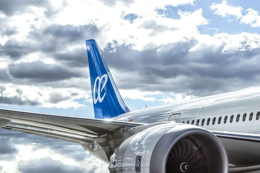 Twitter @AirEuropa.