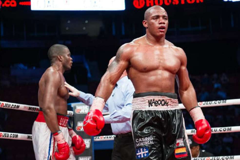 Óscar Rivas ganó tras demostrar la potencia de sus golpes en el último round. / Cortesía