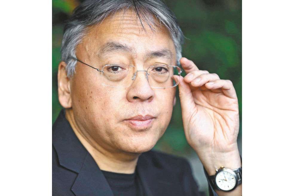 Kazuo Ishiguro nació en Nagasaki (Japón) en 1954, pero vive en Inglaterra desde 1960. / EFE