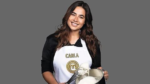 Carla Giraldo enciende redes sociales con candentes fotografías ligeras de ropa