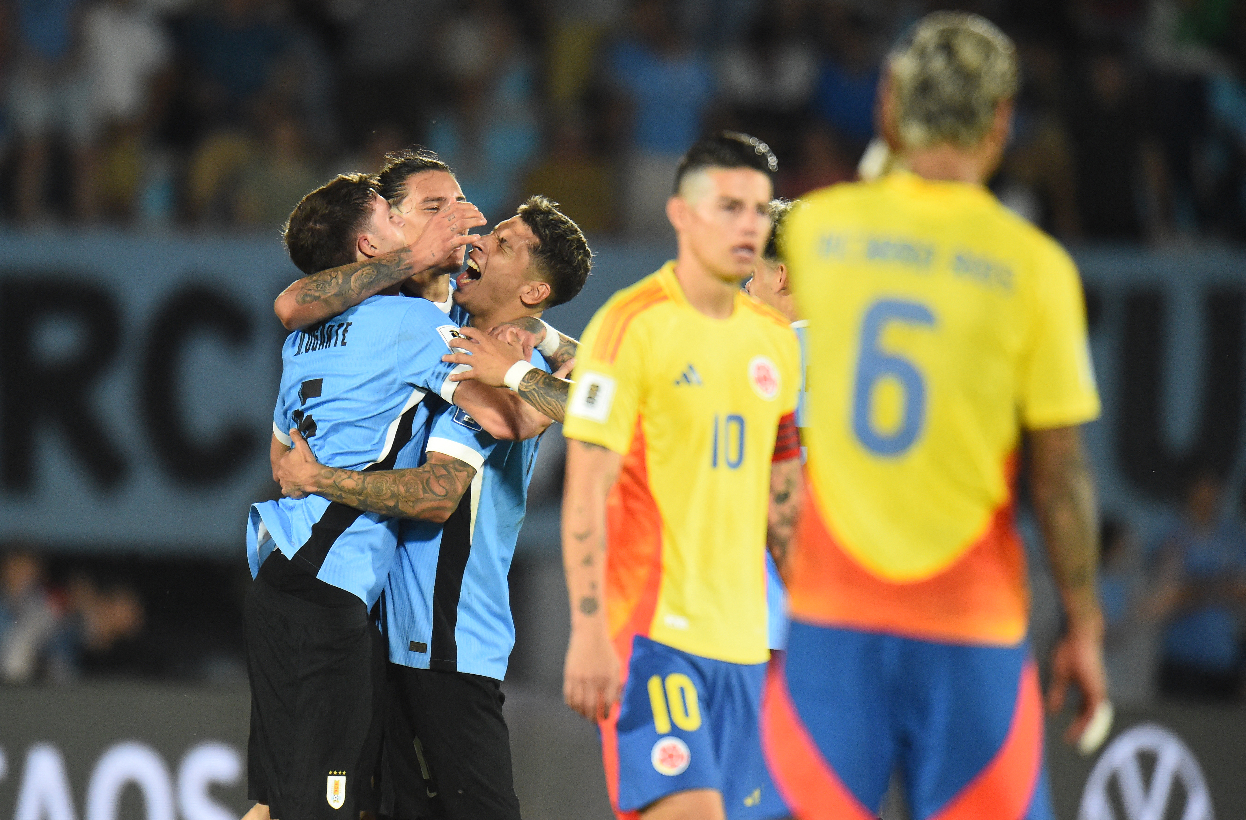Uruguay venció 3-2 a Colombia en la fecha 11 de las eliminatorias sudamericanas.