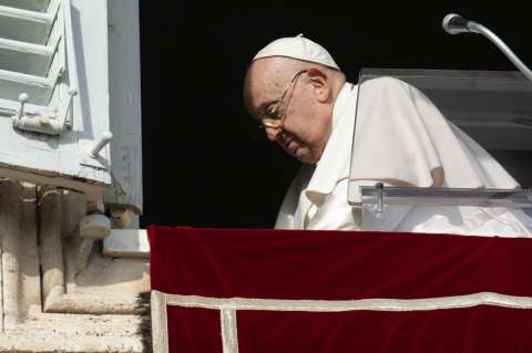 El papa pide rezar por las víctimas del derrumbe en vía Quibdó-Medellín