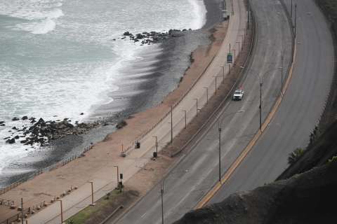 ¿Por qué un terremoto tan potente produjo un tsunami tan débil?