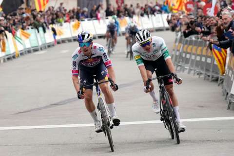 Así van los colombianos en la Vuelta a Cataluña, que tiene a Roglic como líder