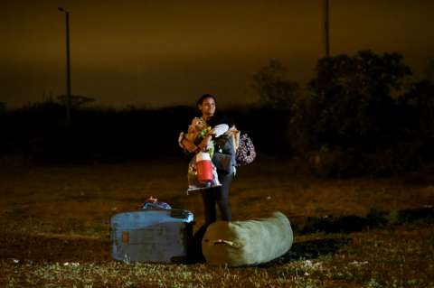 Migrantes venezolanos dicen que Ecuador los "engañó" y dilató sus viajes a Perú