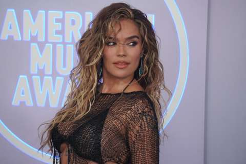 Karol G dio la bienvenida a nuevo miembro de la familia: “Nació mi preciosa”