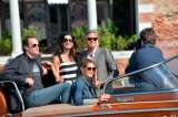 George Clooney regaló un millón de dólares a cada uno de sus amigos