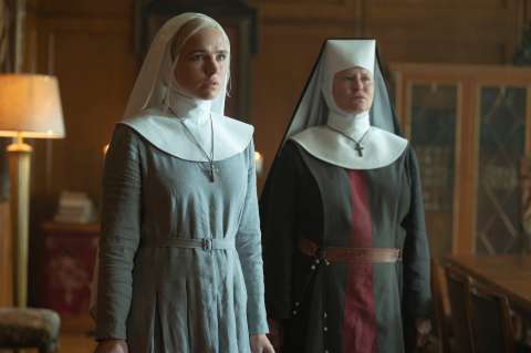 La primera monja exorcista llega al cine en “La luz del diablo”