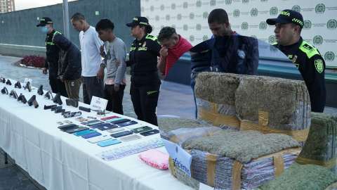 Caen bandas delincuenciales en Bogotá: una escondía estupefacientes bajo tierra