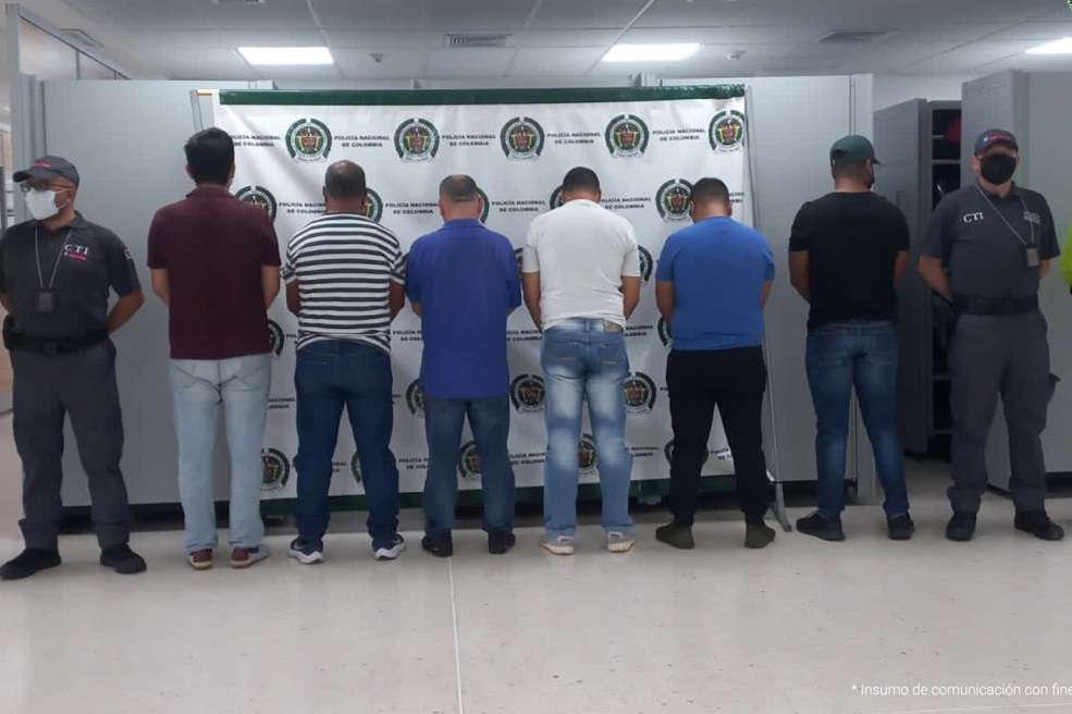 Los capturados habrían incurrido en actos de corrupción para permitir el actuar ilegal de la organización.