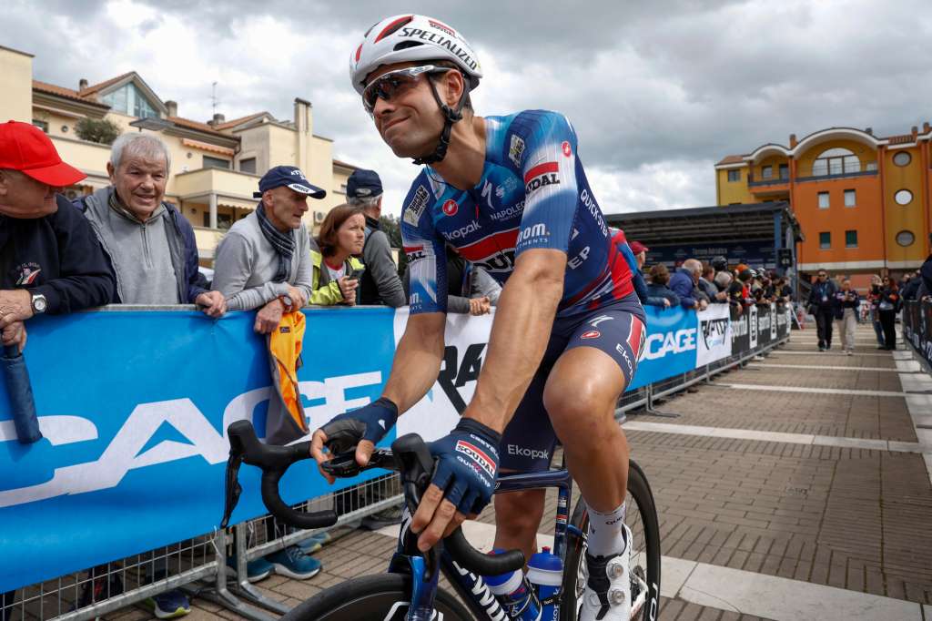 CARTOCETO (Italy), 15/03/2025.- Spanish rider Mikel Landa of team Soudal Quick-Step before the start of the sixth stage of the 60th Tirreno Adriatico cycling race, over 163km from Cartoceto to Frontignano, Italy, 15 March 2025. (Ciclismo, Italia) EFE/EPA/ROBERTO BETTINI