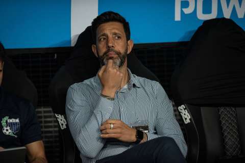 ¿Se acerca el nuevo DT? Jorge Bava, principal candidato para dirigir a Santa Fe