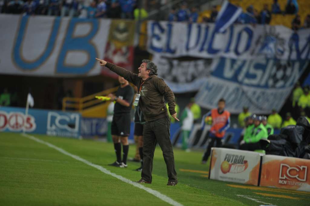Director técnico español que dirige a Millonarios, en el partido ante Águilas Doradas por la fecha once de la Liga Postobón I 2014.