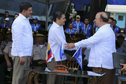 Colombia se declara dispuesta a hacer de Centroamérica una región más segura
