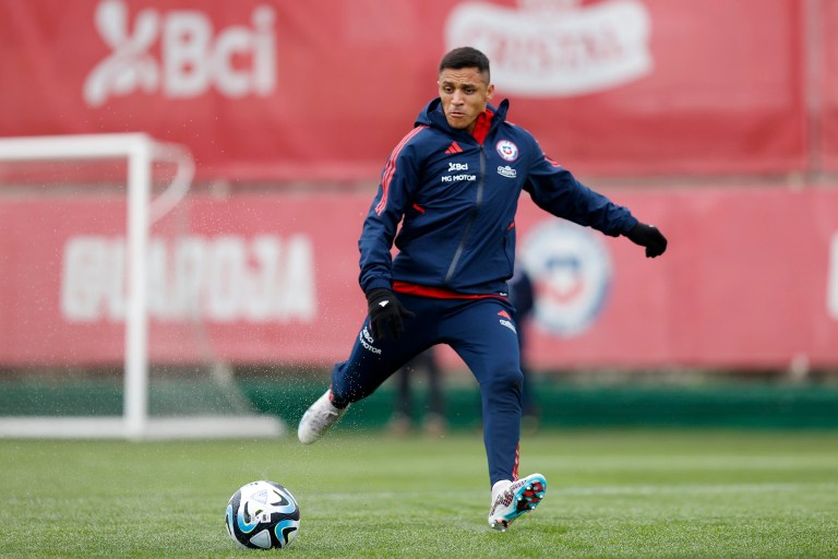 ¿Alexis Sánchez estará o no contra Colombia? Desmintieron supuesta enfermedad