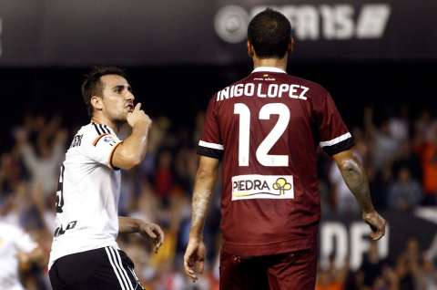Valencia ganó y le quitó el liderato de la Liga a Barcelona